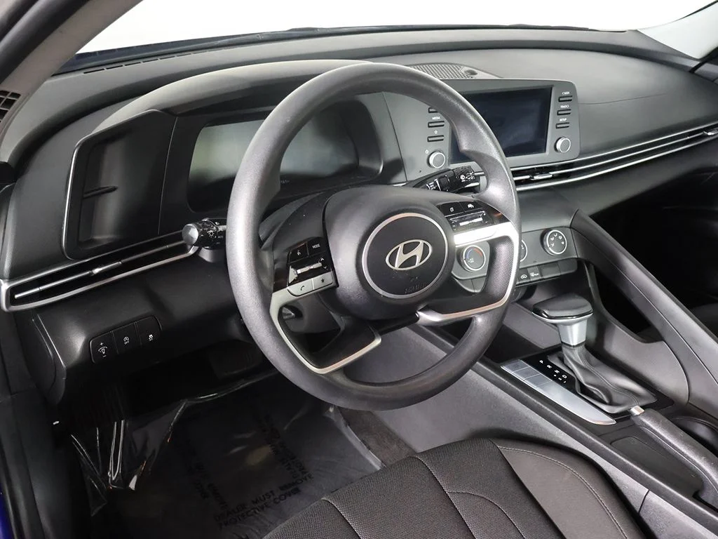 Used 2025 Blue Hyundai SE image 23