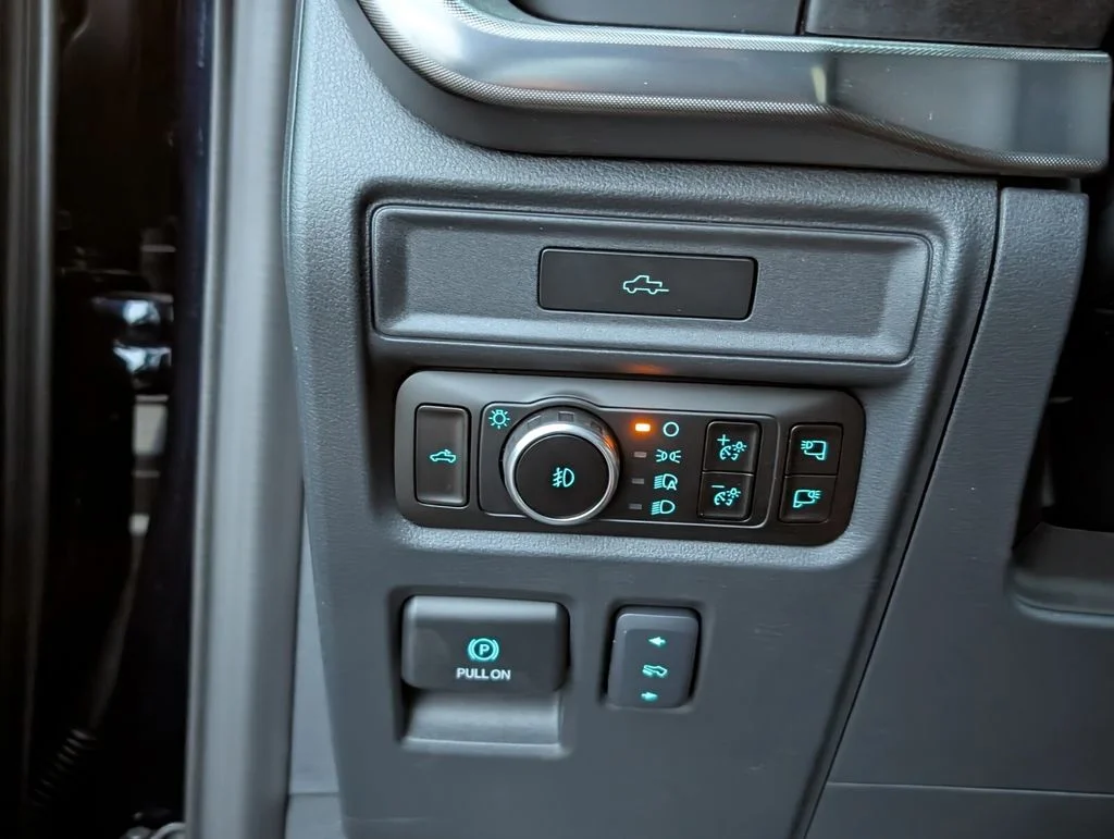New 2026 Antimatter Blue Metallic Ford Tremor® image 15