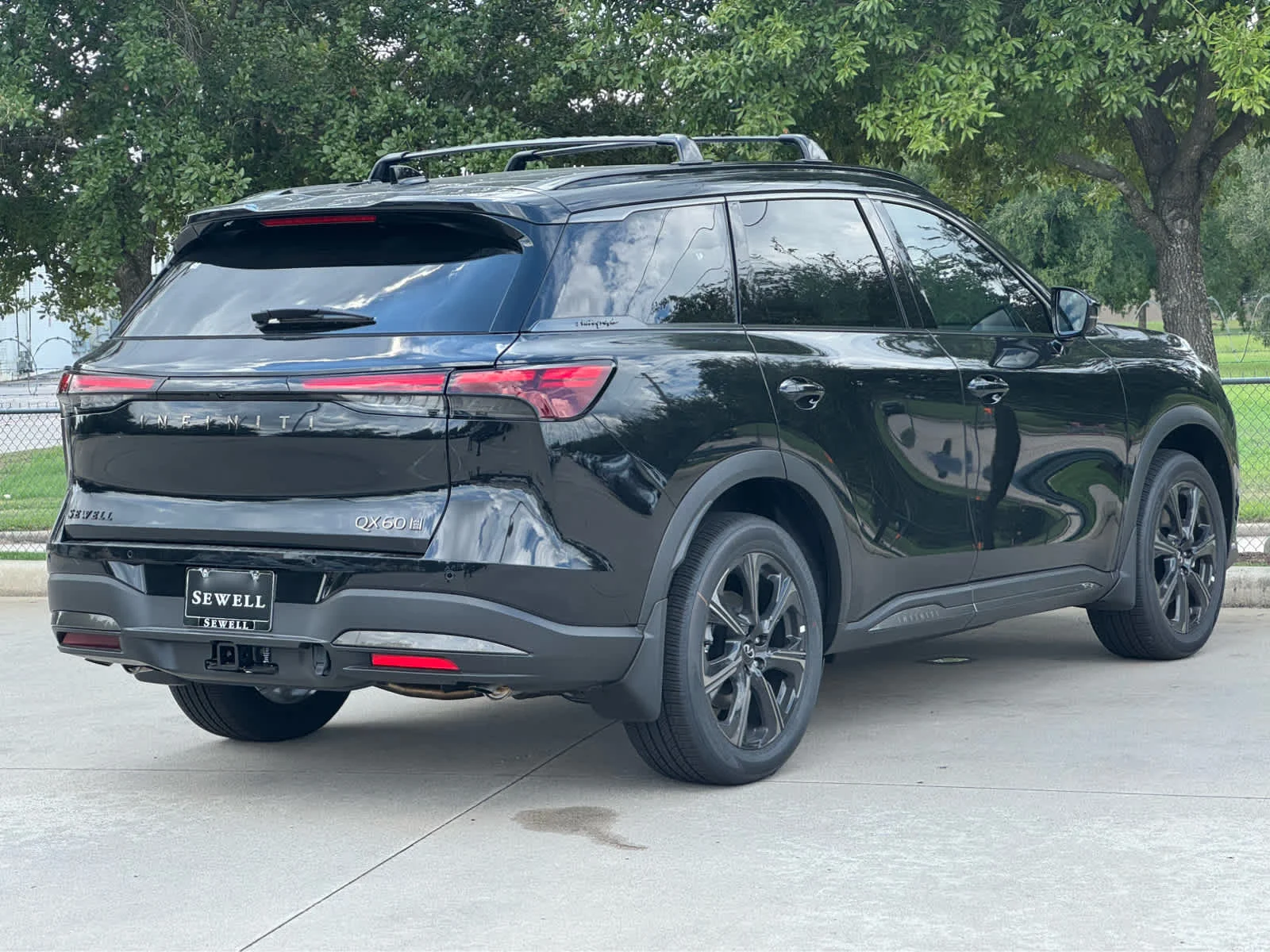 New 2027 MINERAL BLACK INFINITI Autograph AWD image 3