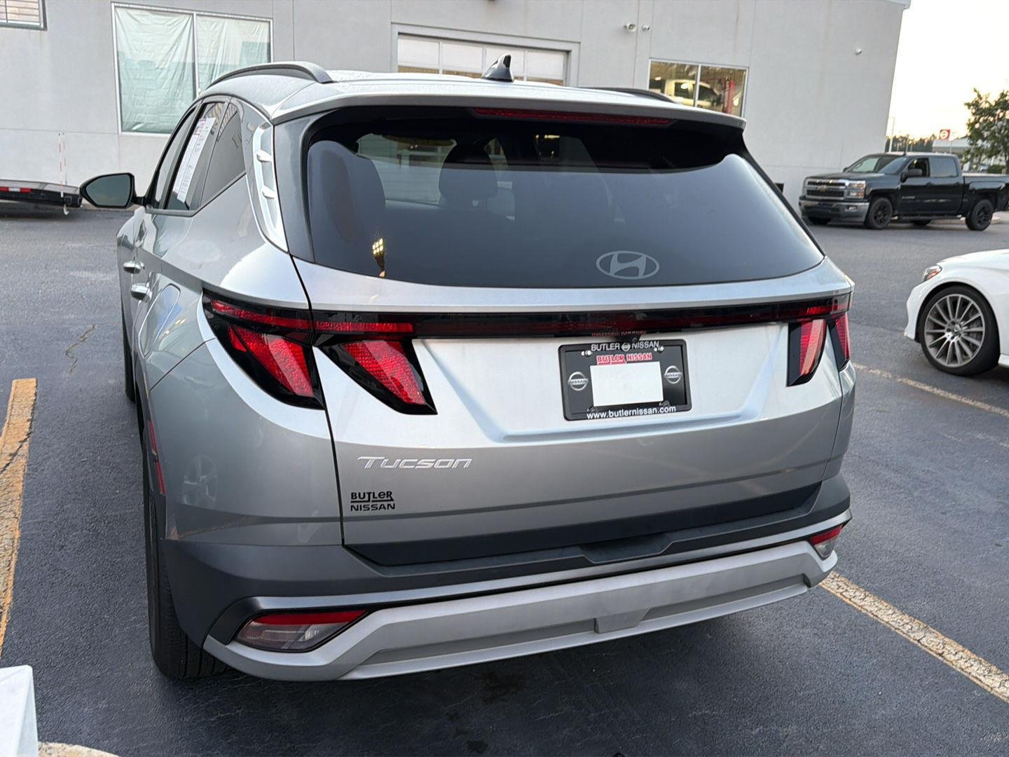 Used 2025 Shimmering Silver Hyundai SEL image 10