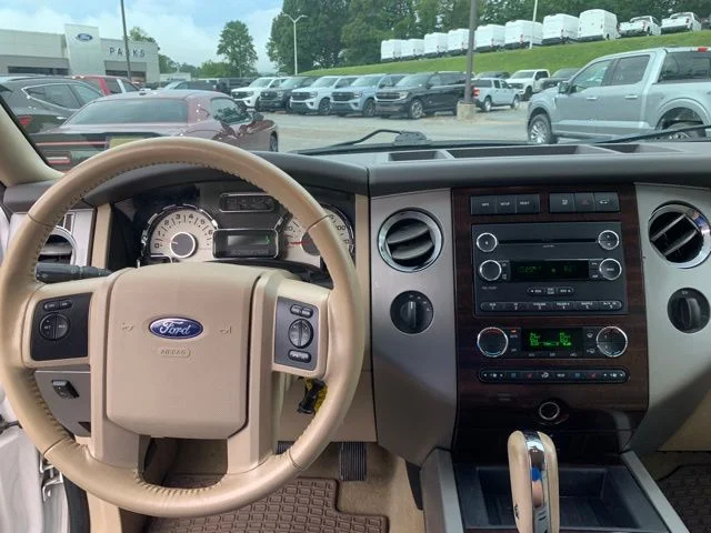 Used 2014 White Platinum Tri-Coat Metallic Ford XLT image 27