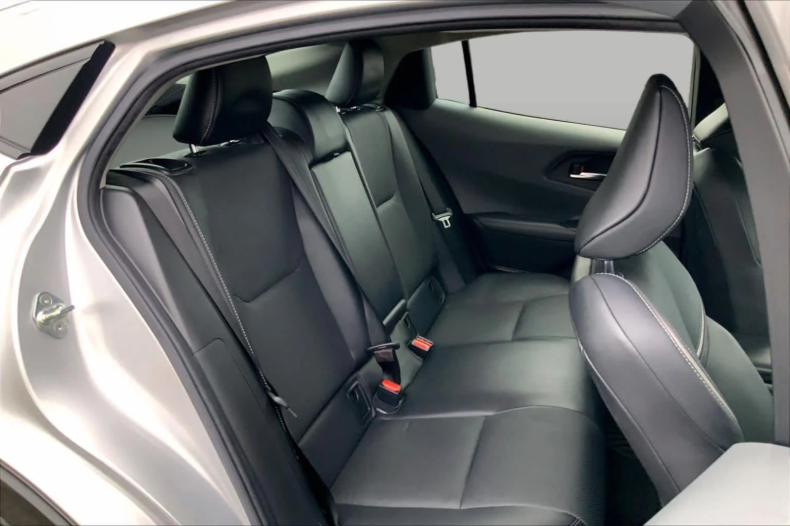 Used 2023 Cutting Edge Toyota XLE image 18