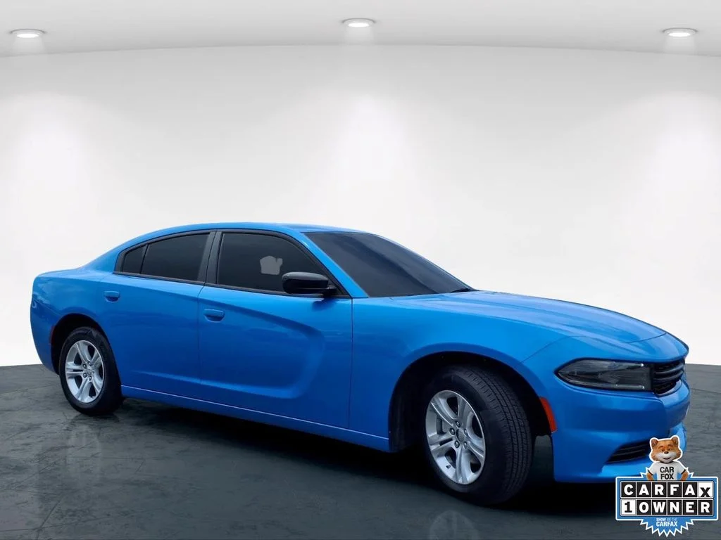 Used 2023 Blue Dodge SXT image 5
