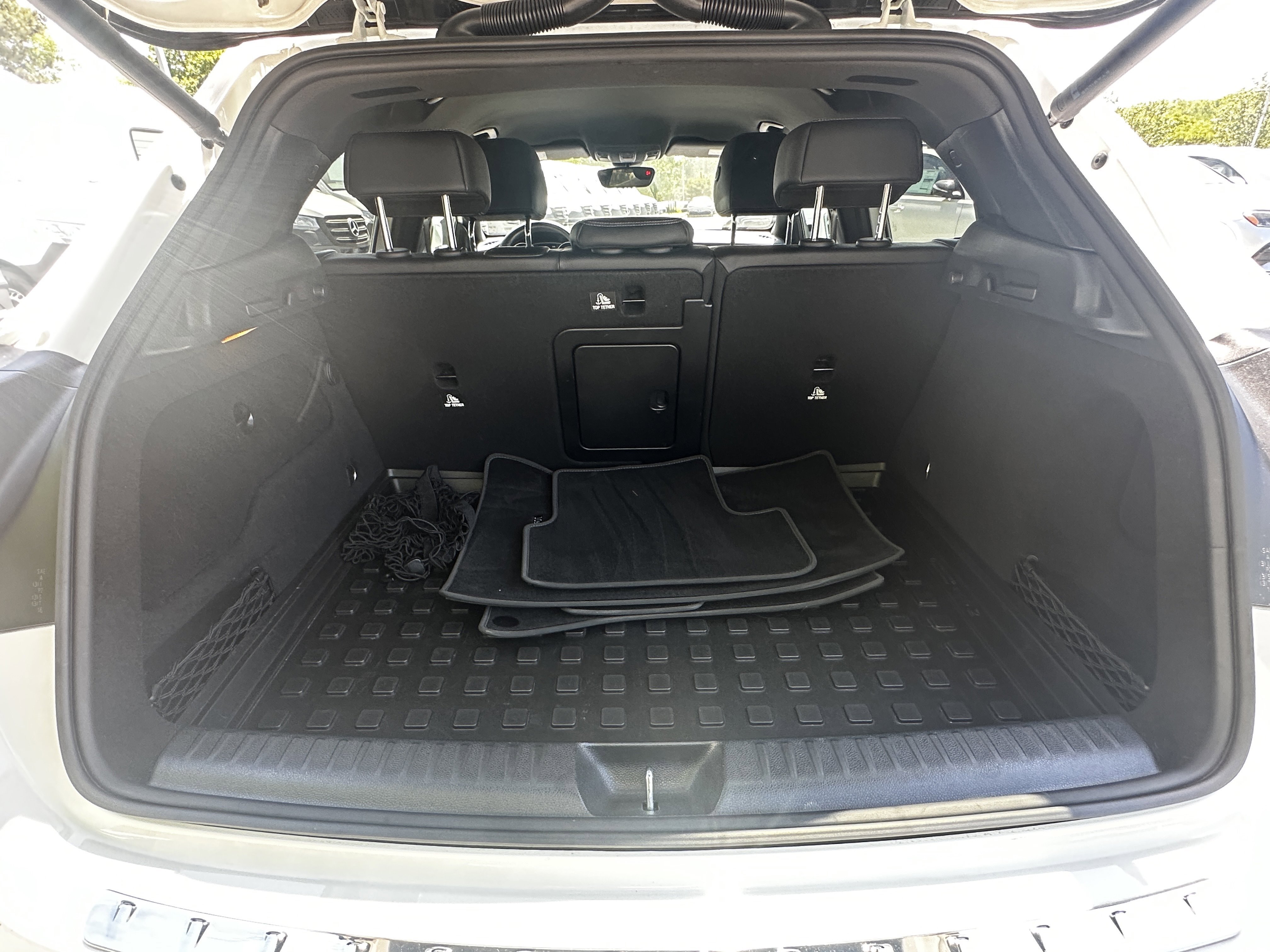 Certified Used 2020 Polar White Mercedes-Benz GLA 250 image 21