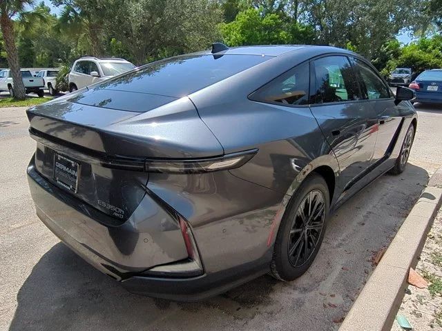 New 2026 Cloudburst Gray Lexus ES 350h PREMIUM+ AWD image 4