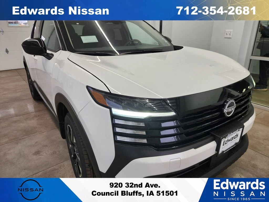 2026 Nissan Kicks 2.0 SV AWD's photo