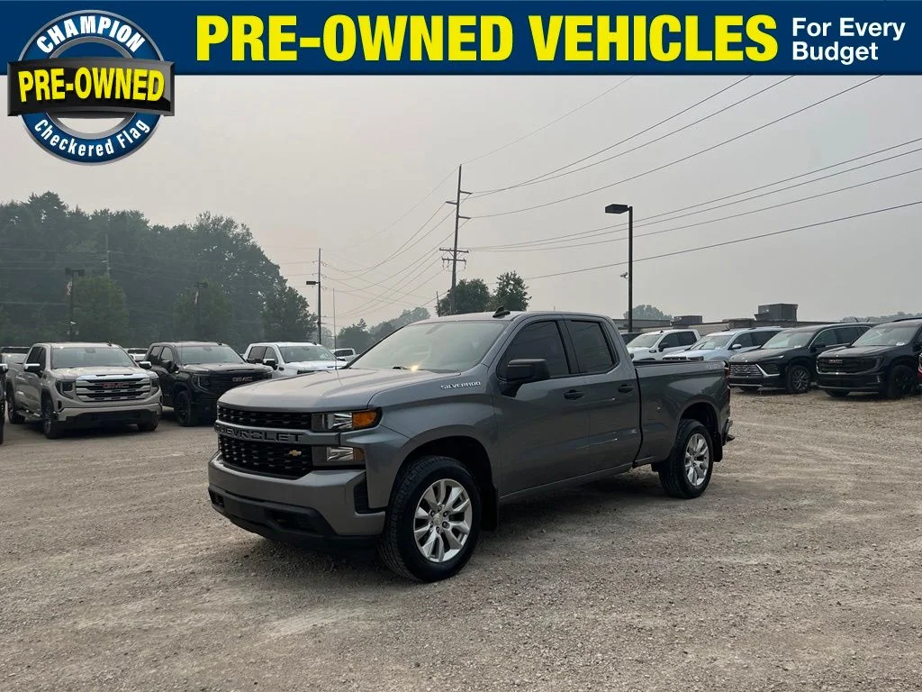 Used 2021 Steel Metallic Chevrolet Custom image 1