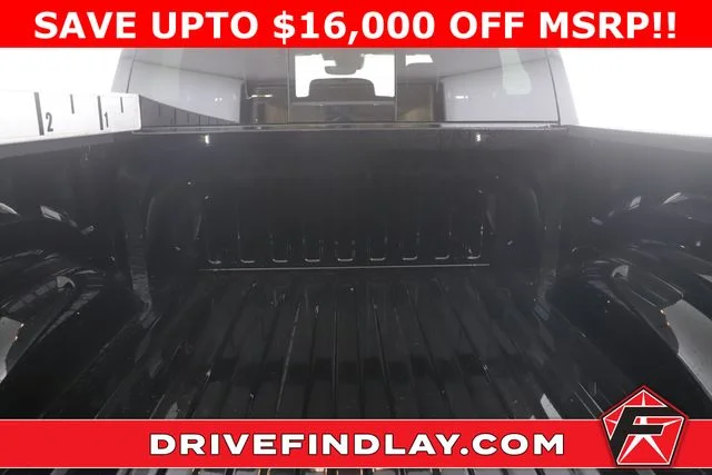 New 2026 Diamond Black Crystal Pearl-Coat Exterior Paint RAM Laramie image 32