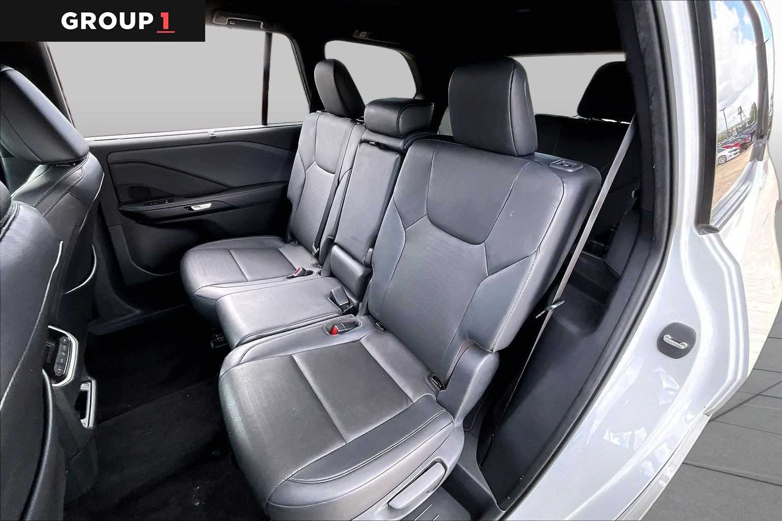 Certified Used 2024 WIND CHILL PEARL Lexus  image 18