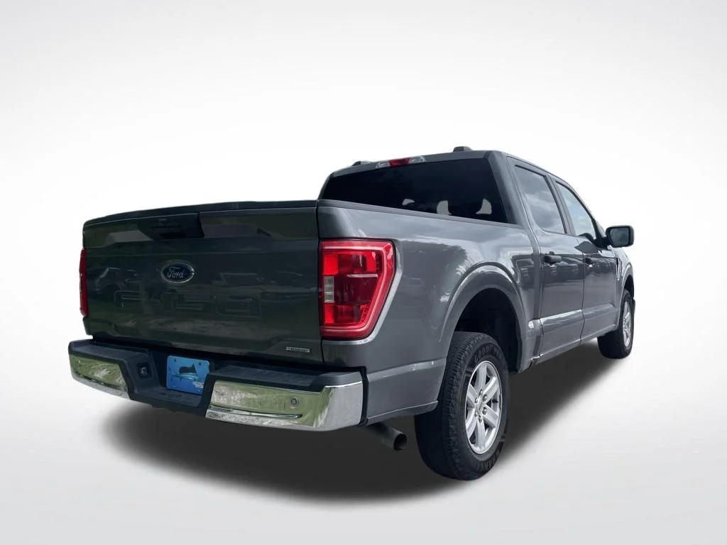 Used 2023 Gray Metallic Ford XLT image 6