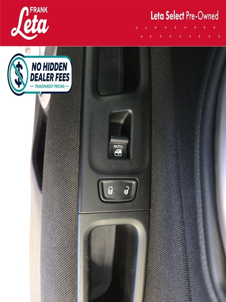 Used 2020 Bikini Metallic Clearcoat Jeep  image 22