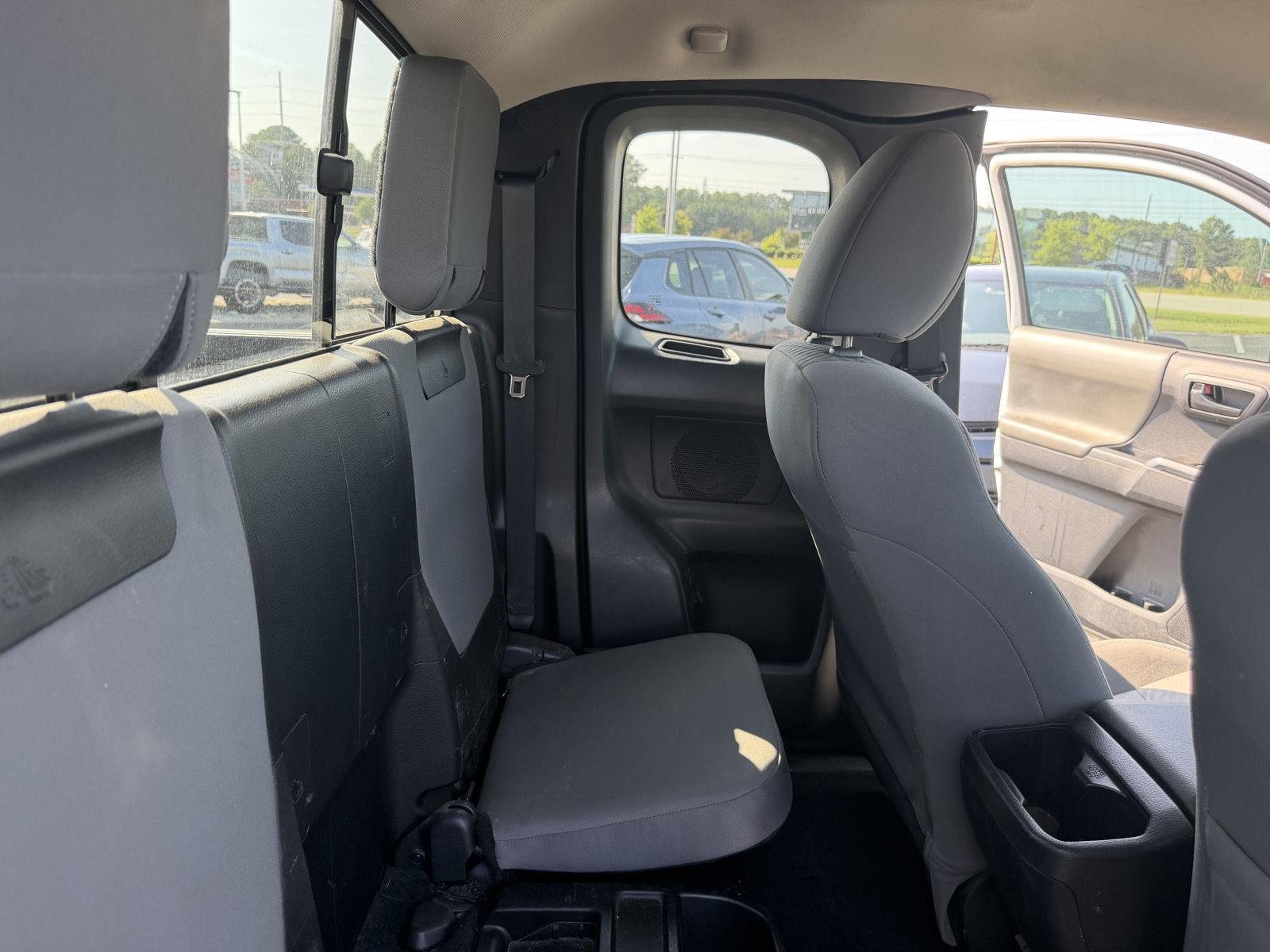 Used 2023 Ice Cap Toyota SR V6 image 15