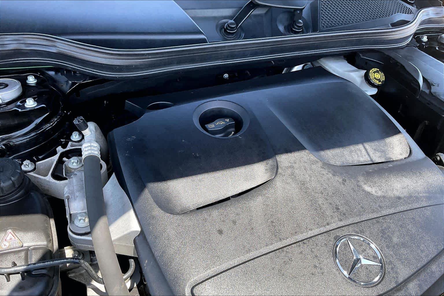 Used 2018 Night Black Mercedes-Benz GLA 250 image 32