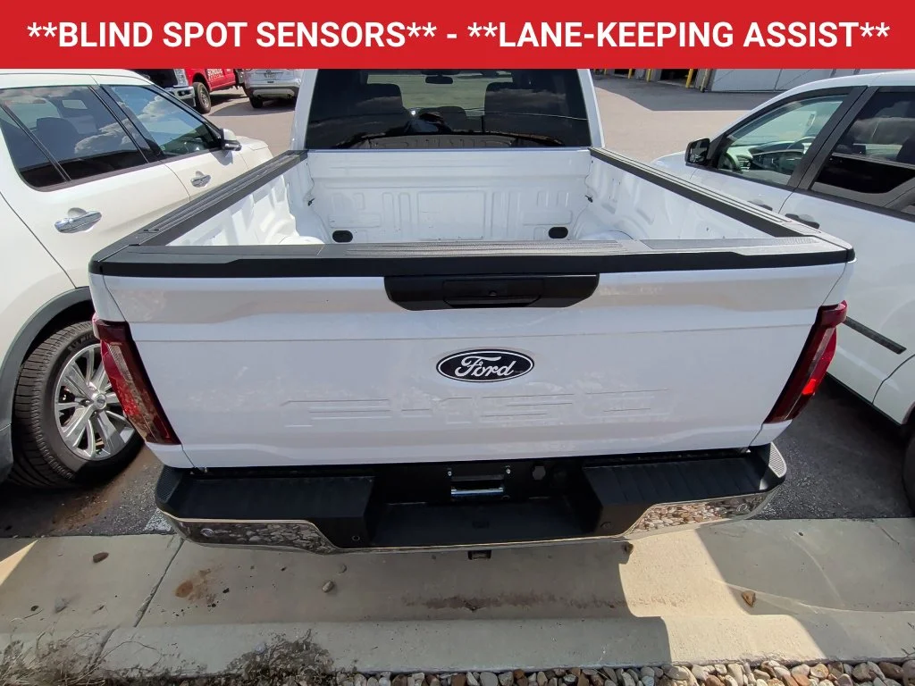 Used 2025 Oxford White Ford XLT image 6