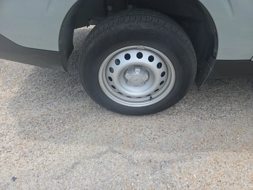 Certified Used 2023  Ford XL image 14