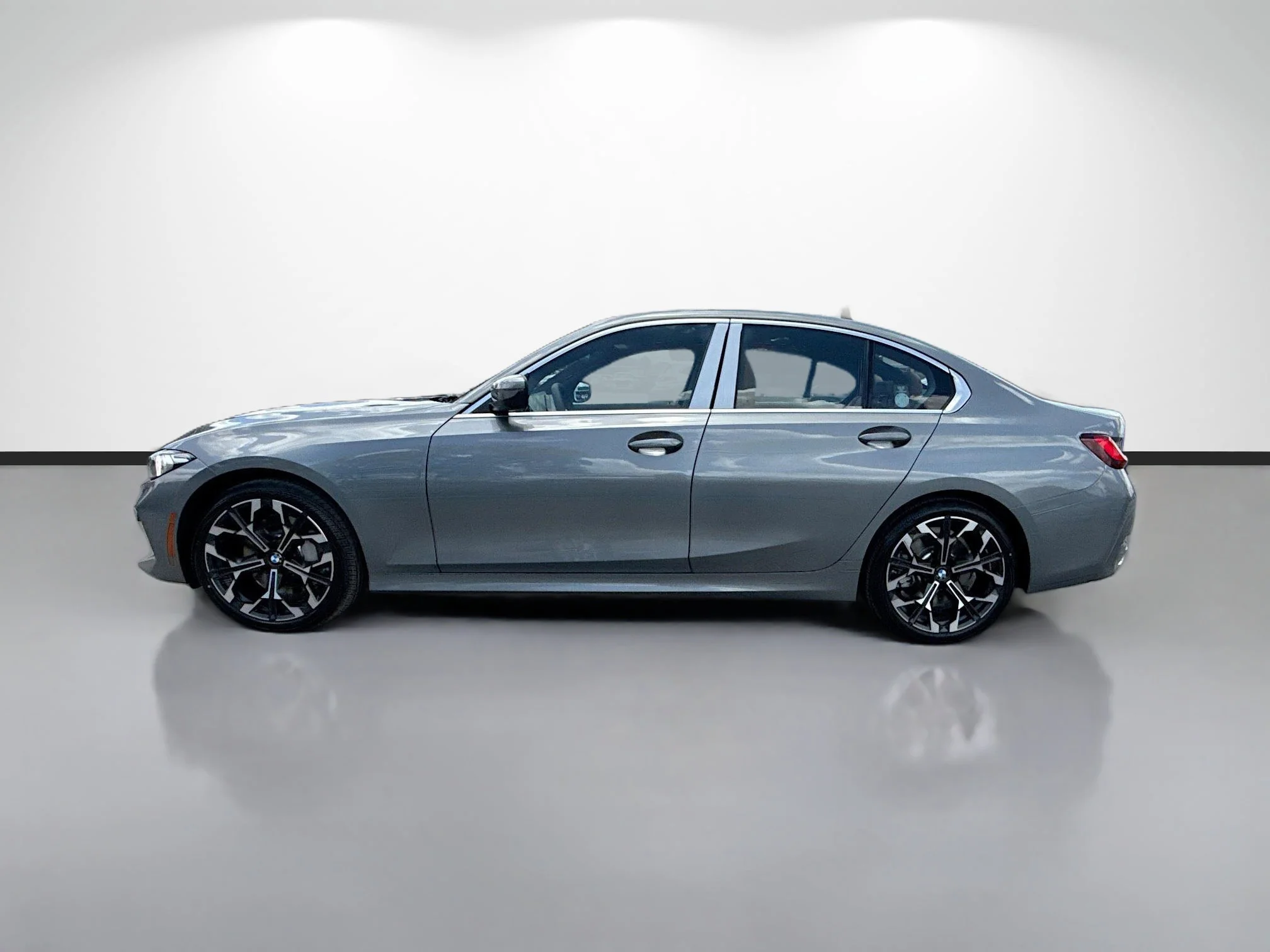 New 2026 Skyscraper Grey Metallic BMW 330i xDrive image 6