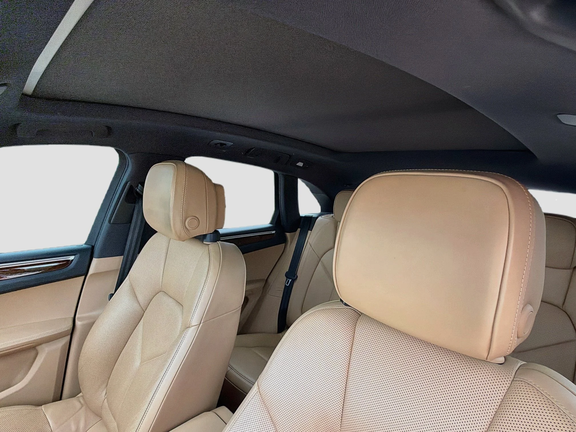 Used 2018 Mahogany Metallic Porsche S image 26