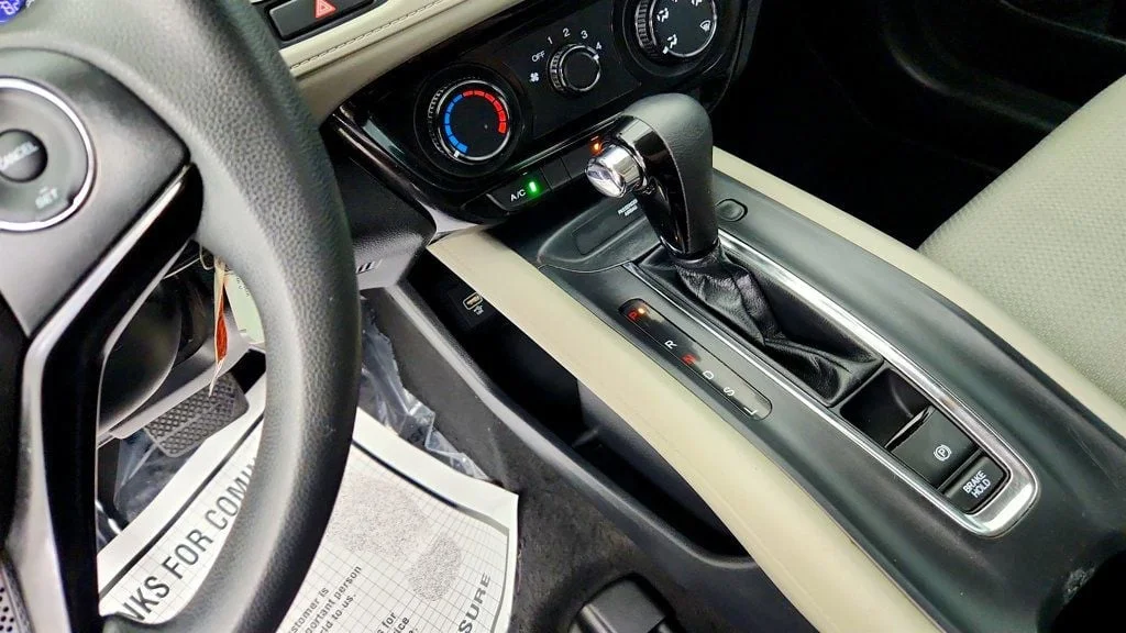 Used 2021 Platinum White Pearl Honda LX 2WD CVT image 16