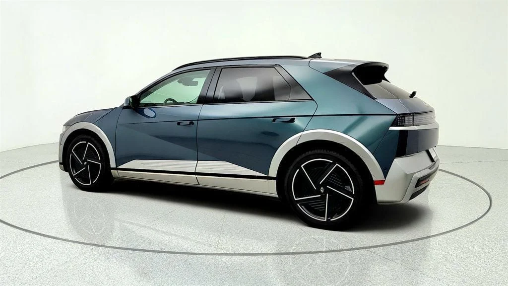 Used 2025 Digital Teal Hyundai Limited AWD image 7