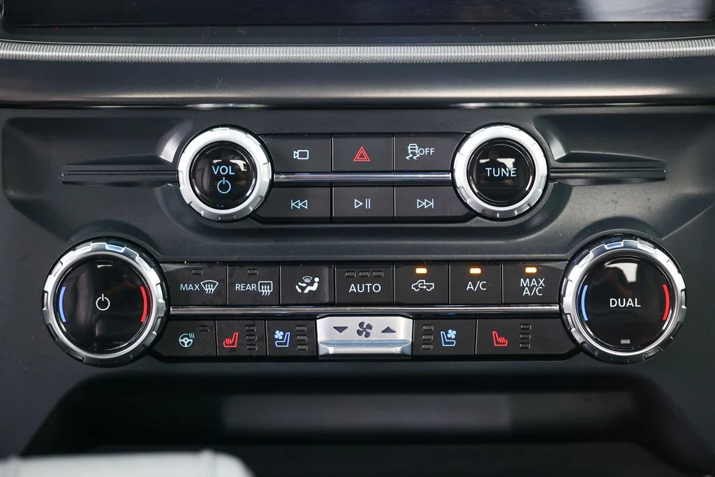 Used 2026 White Ford Lariat image 42