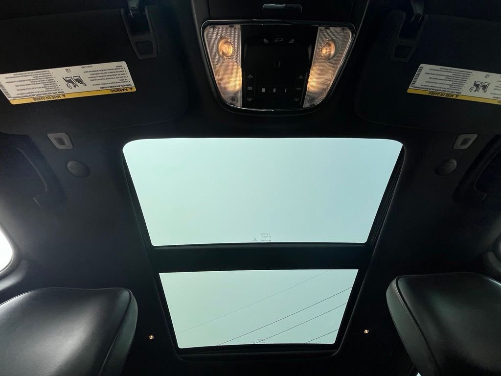 Used 2018 Diamond Black Jeep Overland image 41