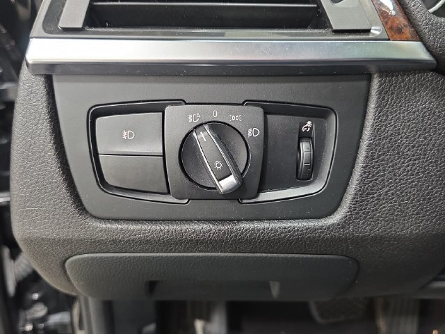 Used 2015 Jet Black BMW 328i xDrive image 26