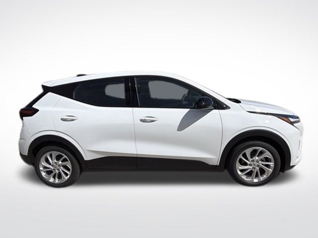 2027 Chevrolet Bolt LT - Photo 30
