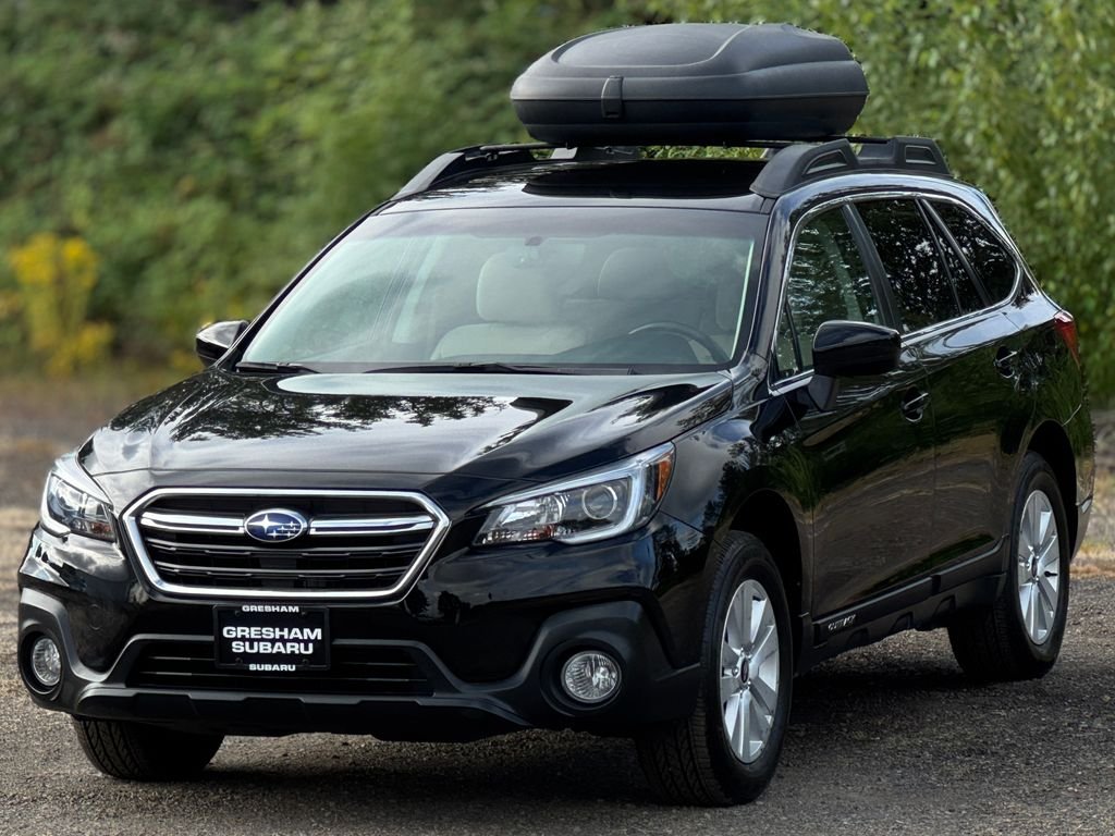 Used 2018 Crystal Black Silica Subaru 2.5i Premium image 3