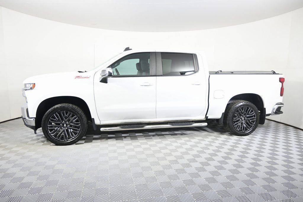 Used 2020 Chevrolet Silverado 1500 LT with VIN 3GCUYDED2LG118600 for sale in Forest Lake, Minnesota