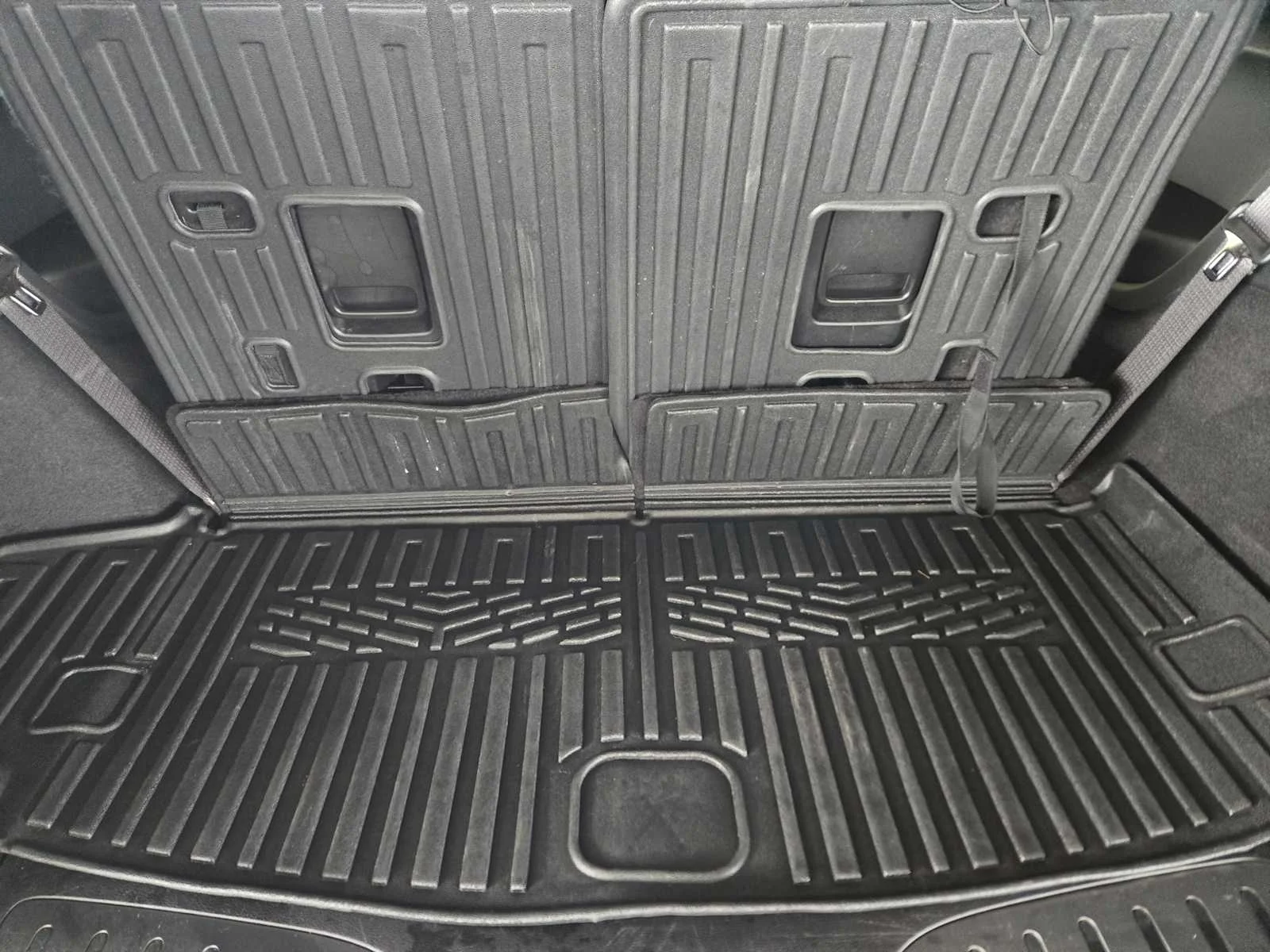 Used 2022 Destroyer Gray Clearcoat Dodge SRT 392 image 32