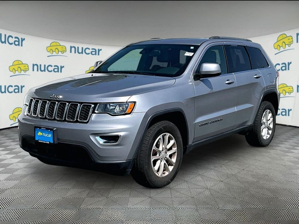Used 2021 Billet Silver Metallic Clearcoat Jeep Laredo X image 3