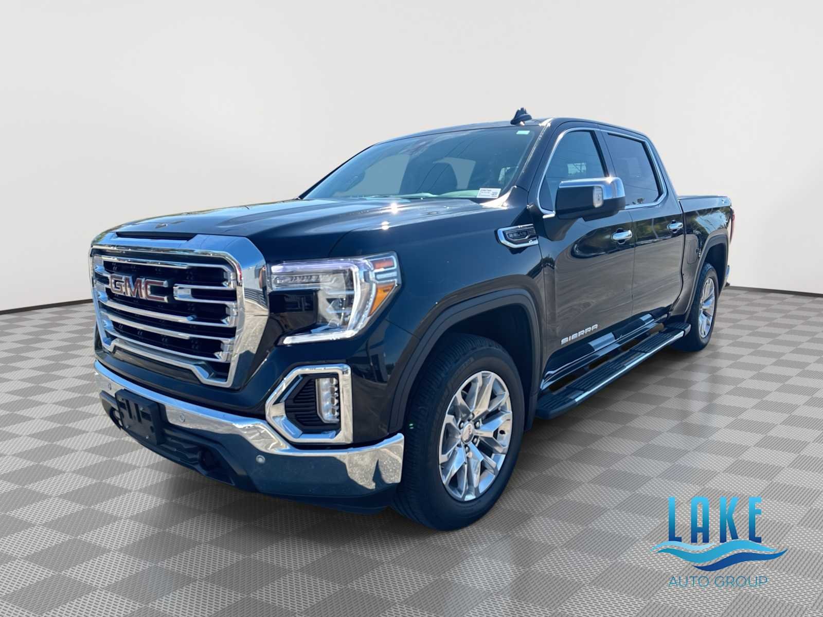 2021 GMC Sierra 4WD Crew Cab Short Box SLT's photo