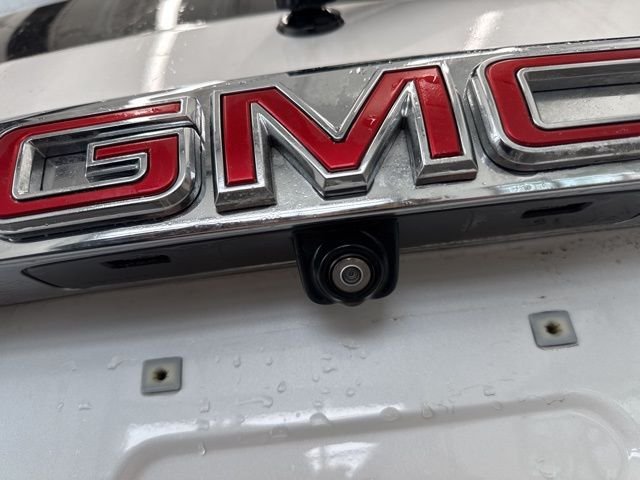 Used 2021 White GMC Denali image 7