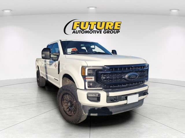Used 2022 White Ford Lariat image 1