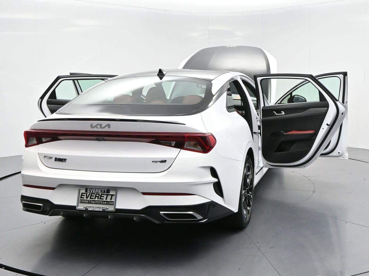 Used 2022 Glacial White Pearl Kia GT-Line image 41