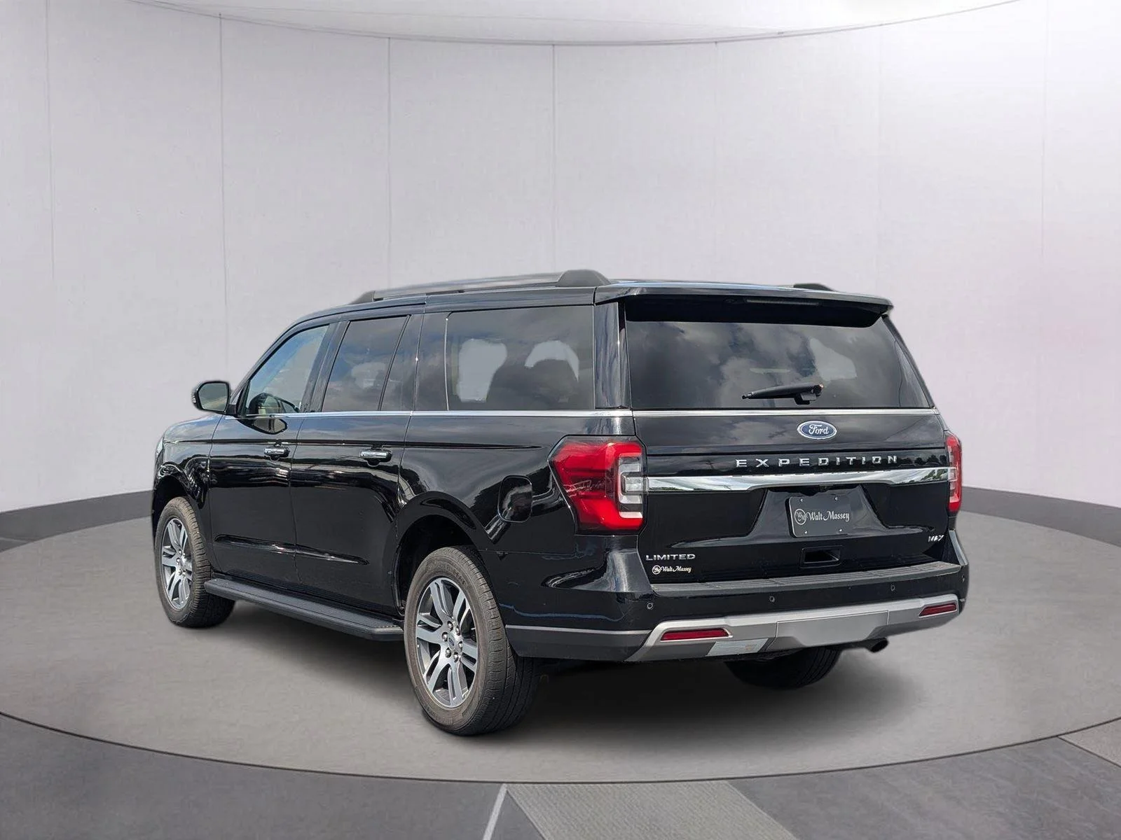 Used 2024 Agate Black Ford Limited image 3
