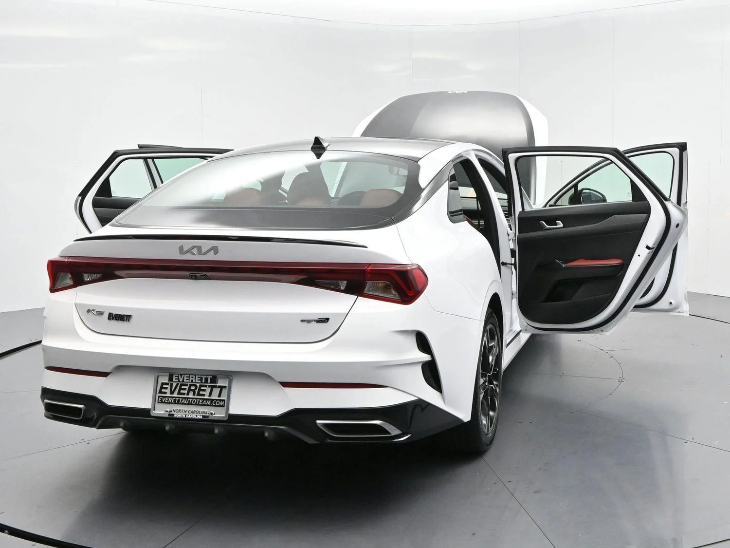 Used 2022 Glacial White Pearl Kia GT-Line image 41