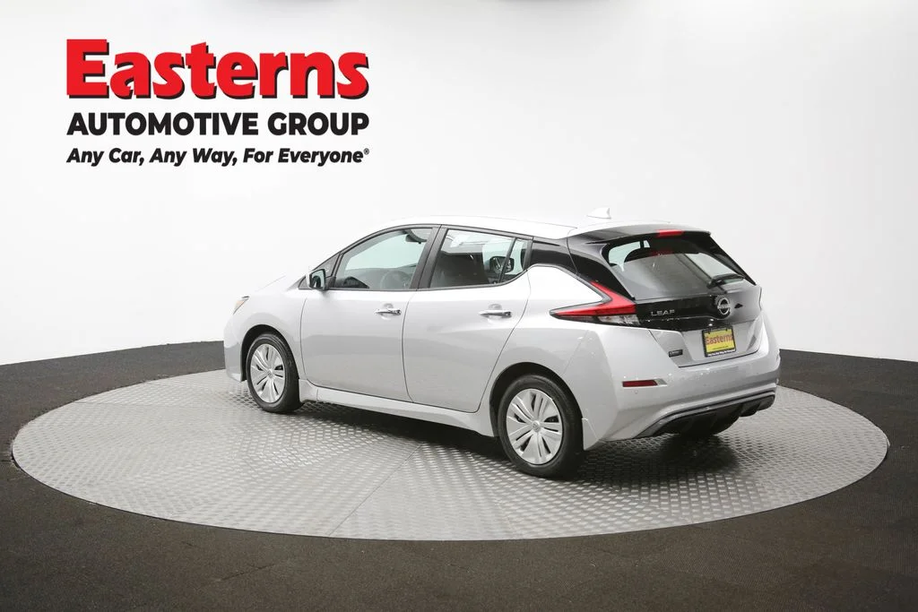 Used 2023 Silver Nissan S image 59