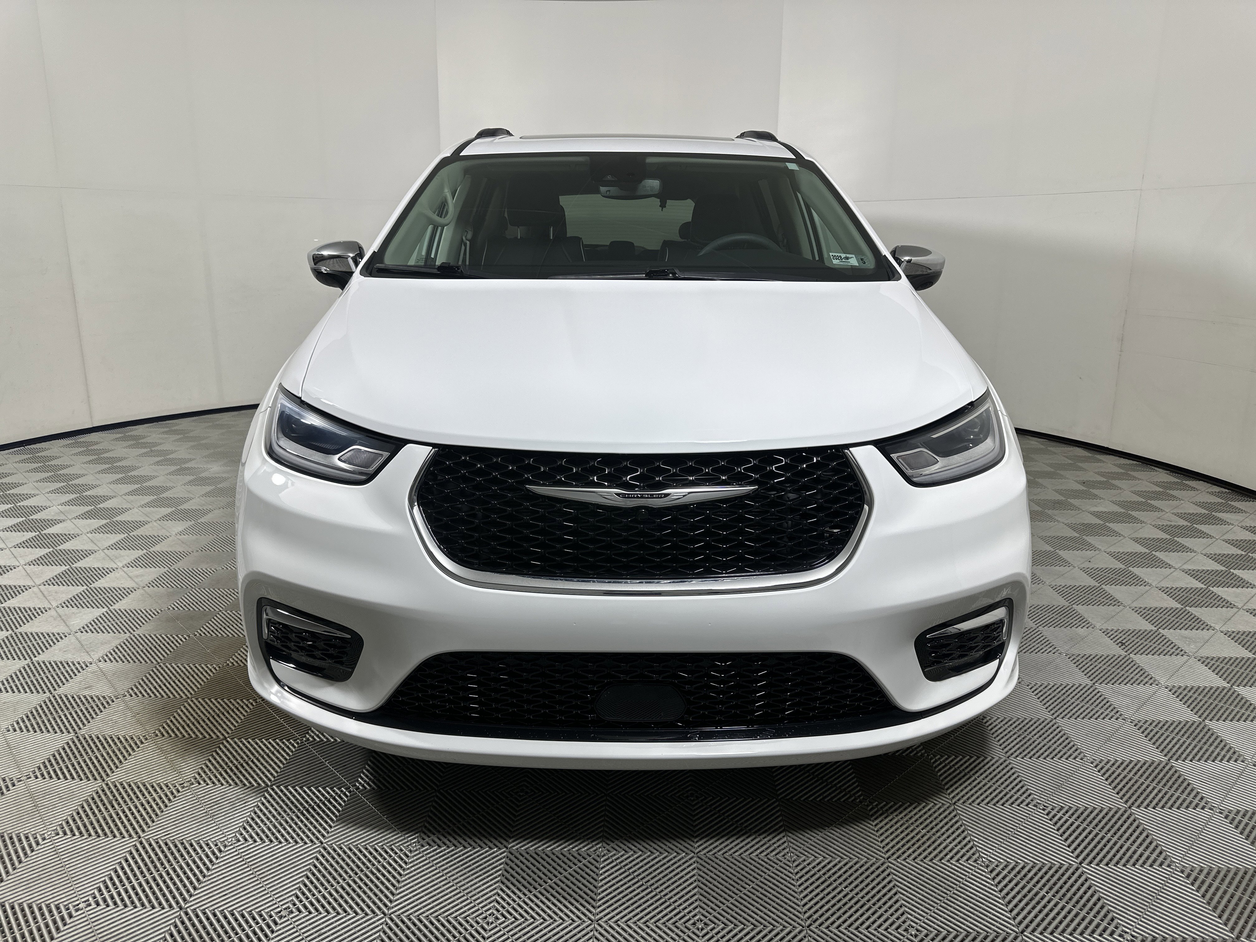 Certified Used 2023 Bright White Clearcoat Chrysler Limited image 2