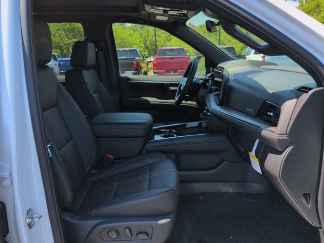 New 2026 Polar White Tricoat Chevrolet High Country image 31