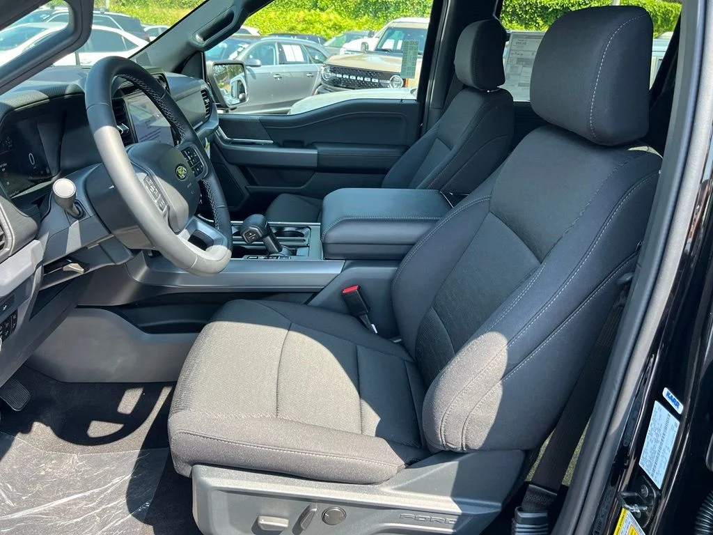 New 2026 Agate Black Metallic Ford XLT image 12