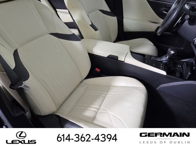 Used 2022  Lexus 250 image 27
