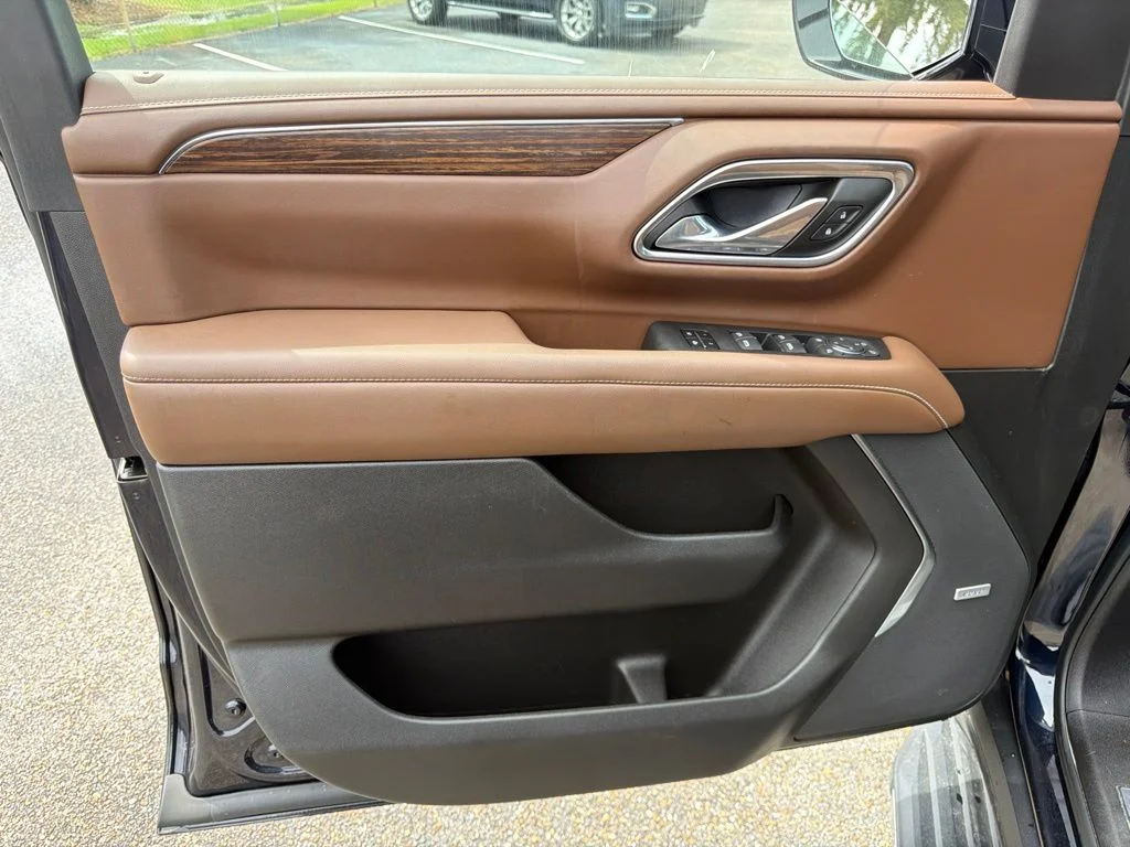 Used 2023 Blue Chevrolet High Country image 21