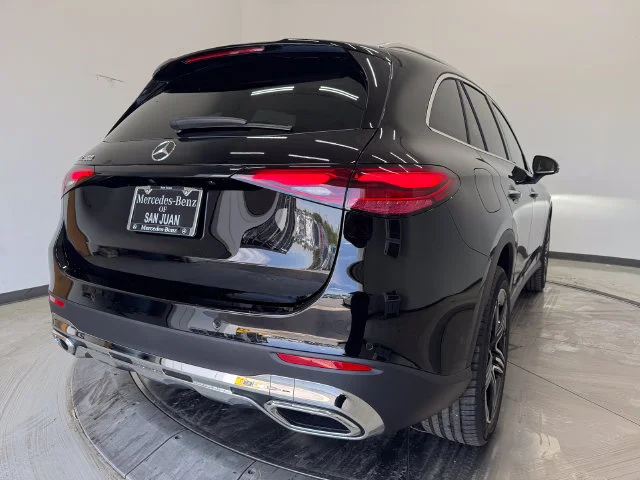 New 2027 Black Mercedes-Benz GLC 300 image 32