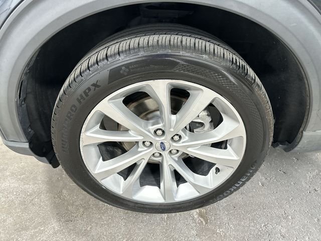 Used 2022 Blue Ford Platinum image 22