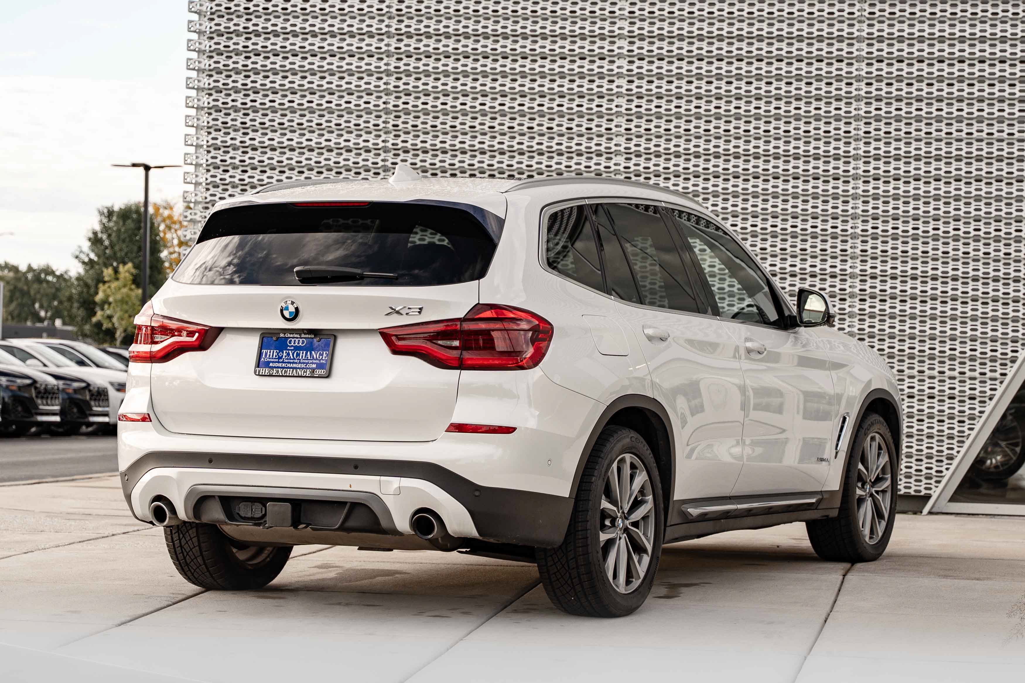Used 2018 Mineral White Metallic BMW xDrive30i image 4