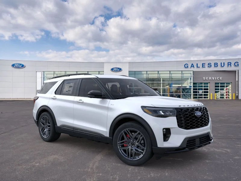 New 2026 Star White Metallic Tri-Coat Ford ST-Line image 30