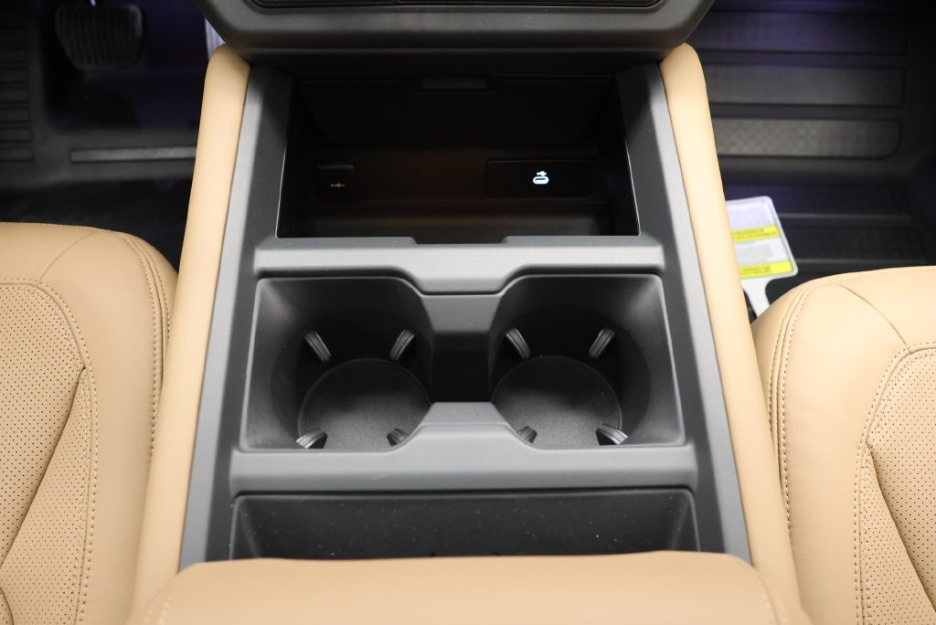 New 2026 Gondwana Stone Metallic Land Rover X-Dynamic SE image 25