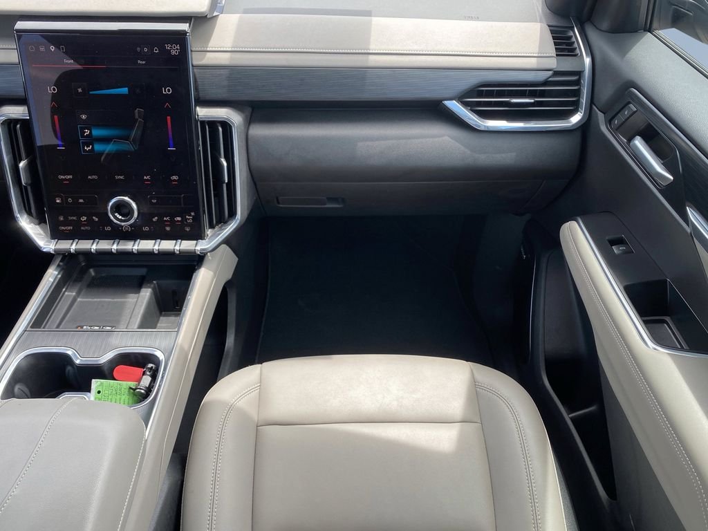 2024 GMC Acadia Elevation - Photo 16