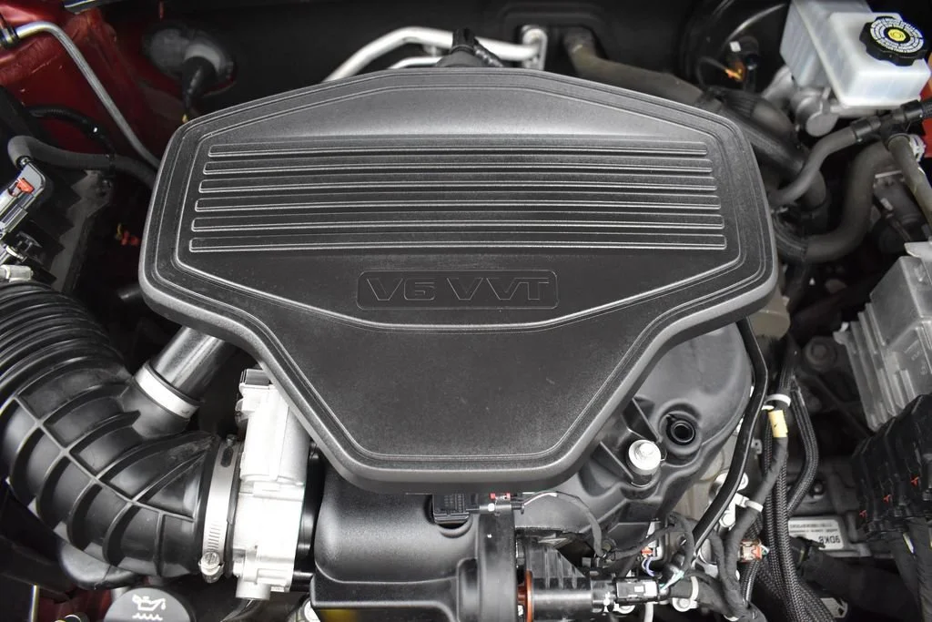 Used 2019 CAJUN RED TINTCOAT Chevrolet RS image 37